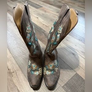 Roper Tan Floral Embroidered Heeled Boots
